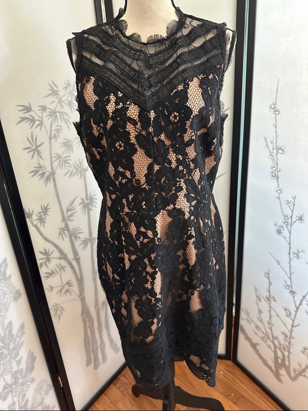 Black Floral Lace Sheath Dress